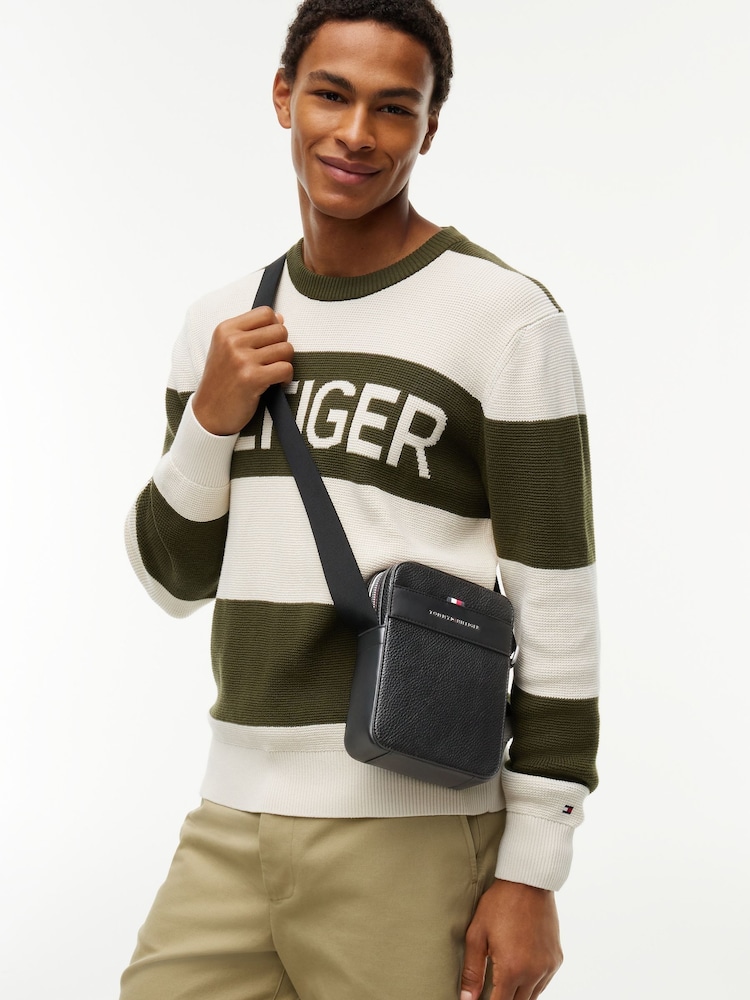 Tommy Hilfiger metalllogo teksturert crossbody reporterveske - Bilde 5 av 5