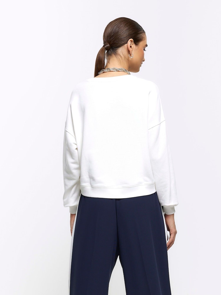 River Island White Cropped Plain Sweatshirt - Image 2 of 4