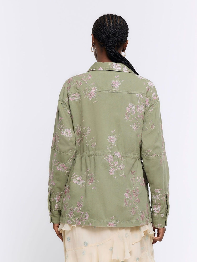 River Island Green Floral Pocketed Utility Shacket - Image 2 of 4 River Island Green Floral Pocketed Utility Shacket - Image 2 of 4