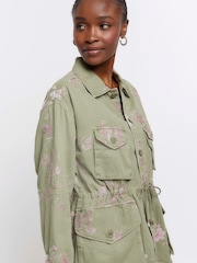 River Island Green Floral Pocketed Utility Shacket - Image 3 of 4
