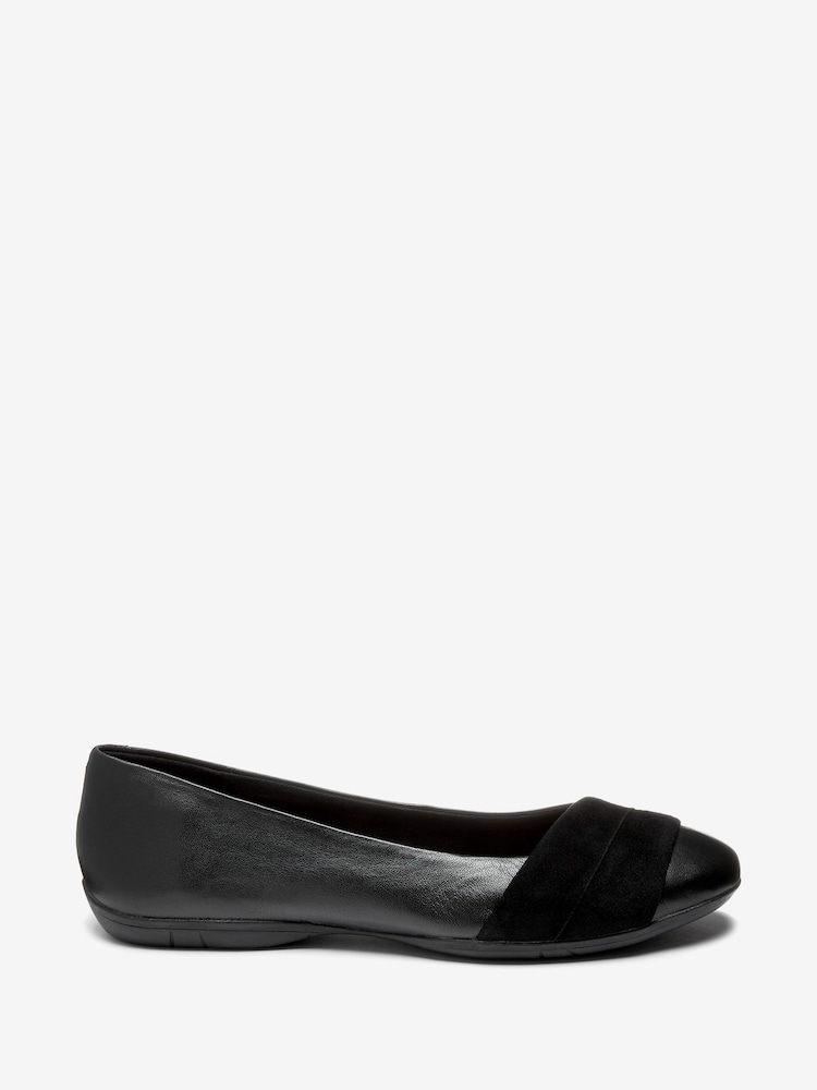 Schwarz - Forever Comfort® Lederballerinas mit Wickeldesign - Bild 1 von 3