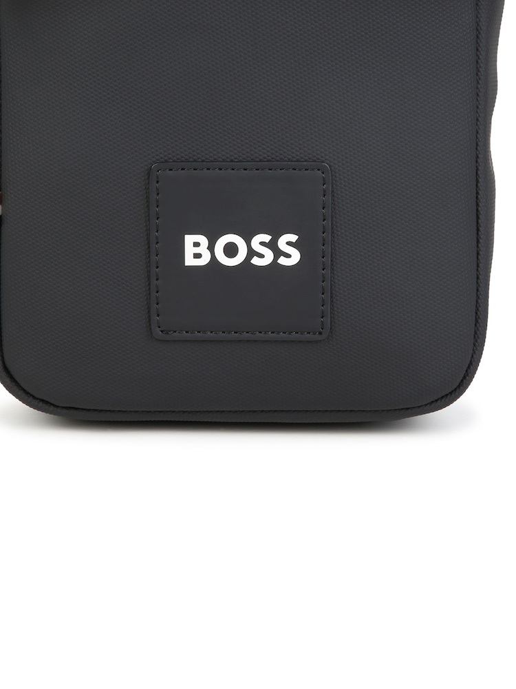 BOSS Messenger-bag i mattbelagt stoff - Bilde 2 av 5 BOSS Messenger-bag i mattbelagt stoff - Bilde 2 av 5