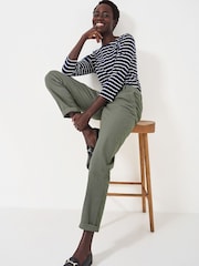Grün - Crew Clothing Salcombe Chinos - Bild 1 von 5