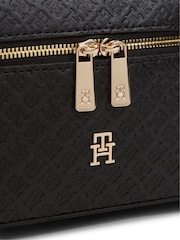 Tommy Hilfiger Black Icon Chain Strap Vanity Case Purse - Image 3 of 4