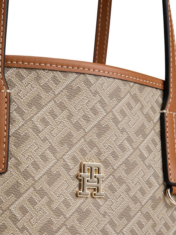 Tommy Hilfiger Brown Monoplay Tote Bag - Image 5 of 5 Tommy Hilfiger Brown Monoplay Tote Bag - Image 5 of 5