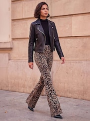 Roman Pantalone Životinjski print Flare Elastično - Slika 2 od 4