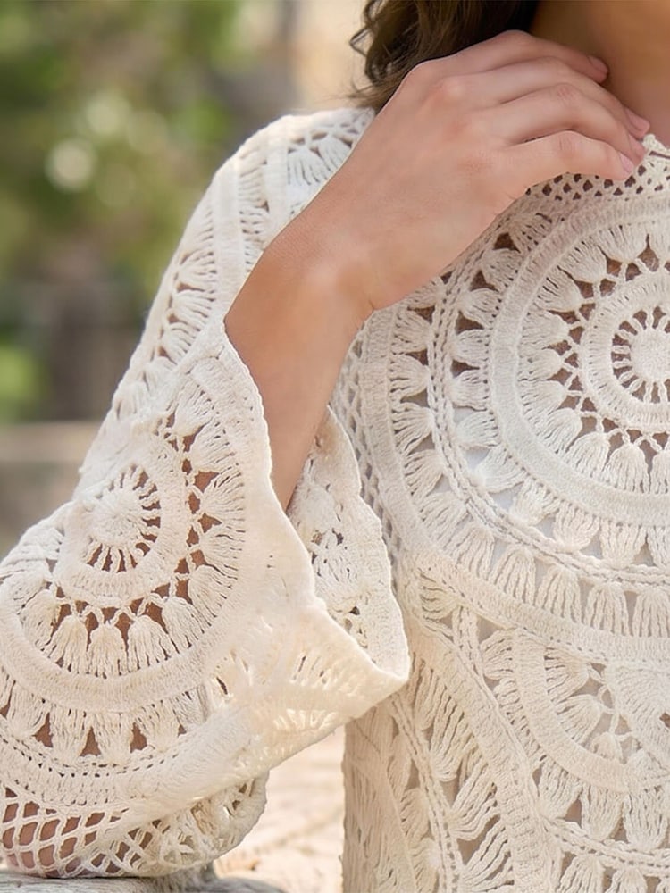 Roman White Longline Crochet Knit Tunic - Image 4 of 4 Roman White Longline Crochet Knit Tunic - Image 4 of 4