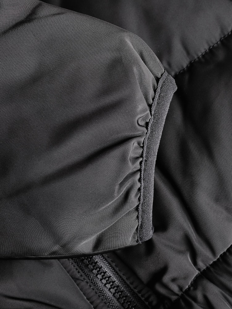 Lyle & Scott Black Longline Boys Puffer Jacket - Image 5 of 6