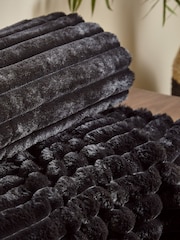 Catherine Lansfield Black Soft and Cosy Ribbed Faux Fur Throw - Image 2 of 4