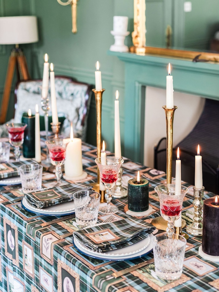 Avalon Home Northern Gallery Wall Tablecloth - 7的图像2｝