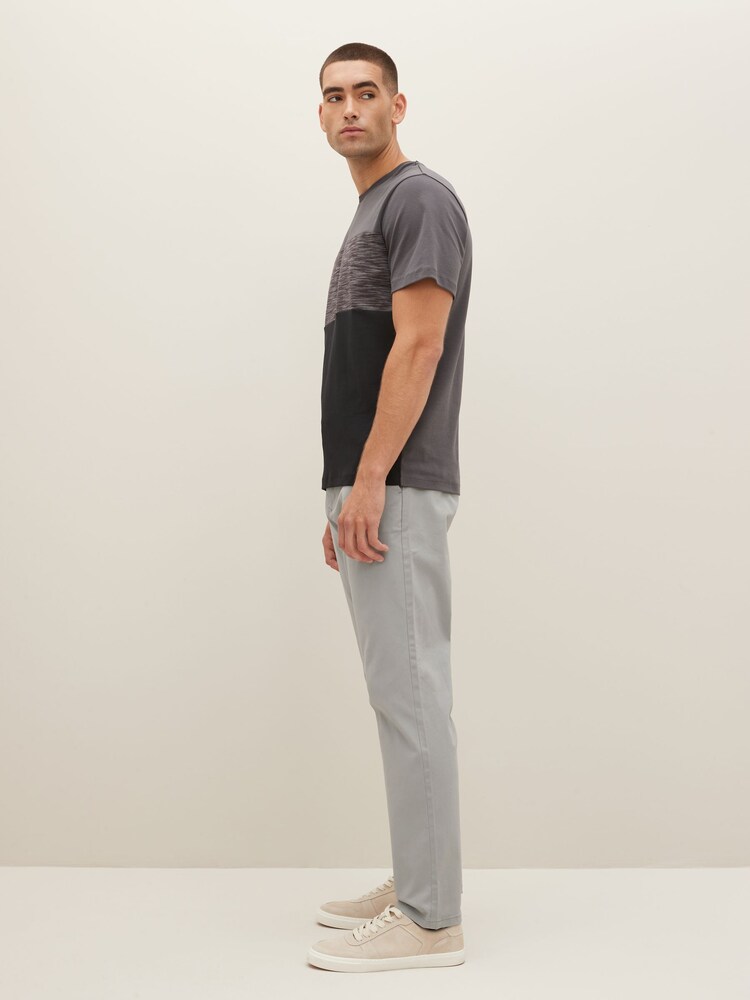 Noir/Gris - 2 de pantalons chino extensibles - Image 4 of 12