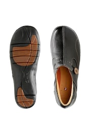 Clarks Black Un Loop Shoes - Image 5 of 7