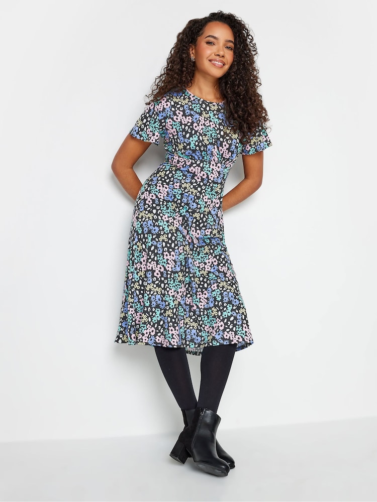 M&Co – Midikleid mit geraffter Taille - Bild 1 von 4 M&Co – Midikleid mit geraffter Taille - Bild 1 von 4