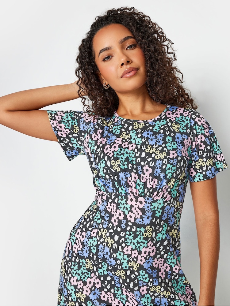 M&Co – Midikleid mit geraffter Taille - Bild 4 von 4 M&Co – Midikleid mit geraffter Taille - Bild 4 von 4