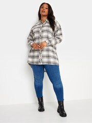 Yours Curve White/Grey Boyfriend Check 100% Cotton Shirt - Image 4 of 5