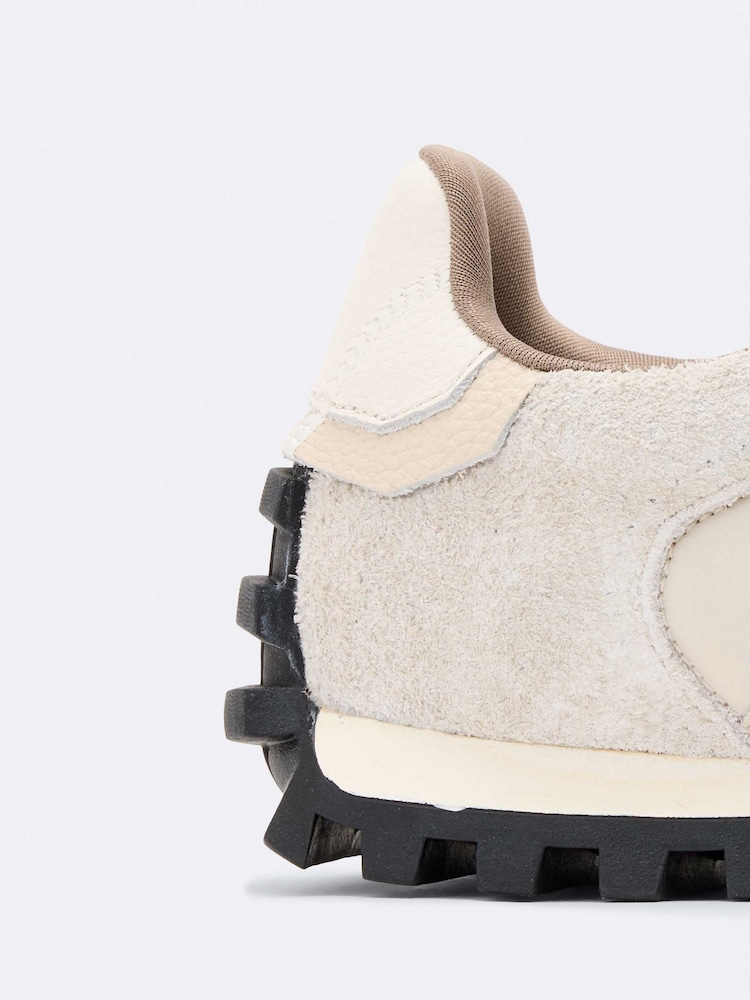 AllSaints White Robin Runner - Image 4 of 4 AllSaints White Robin Runner - Image 4 of 4