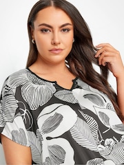 Yours Curve Black White Floral Print Blouses - Image 4 of 4