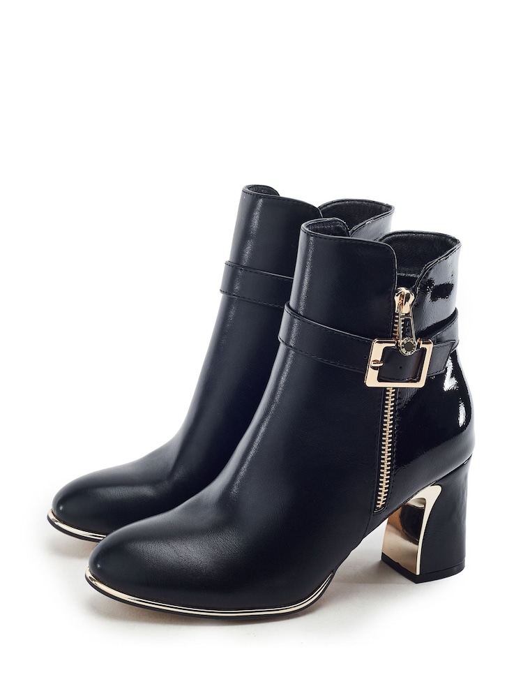 Schwarz - Moda in Pelle Parthenia Buckle Trim Block Heel Boots - Bild 2 von 4 Schwarz - Moda in Pelle Parthenia Buckle Trim Block Heel Boots - Bild 2 von 4