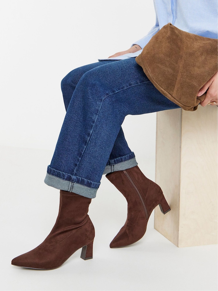 Marrón - Botas de tacón de bloque Elásticos con punta de JD Williams - Imagen 1 de 4