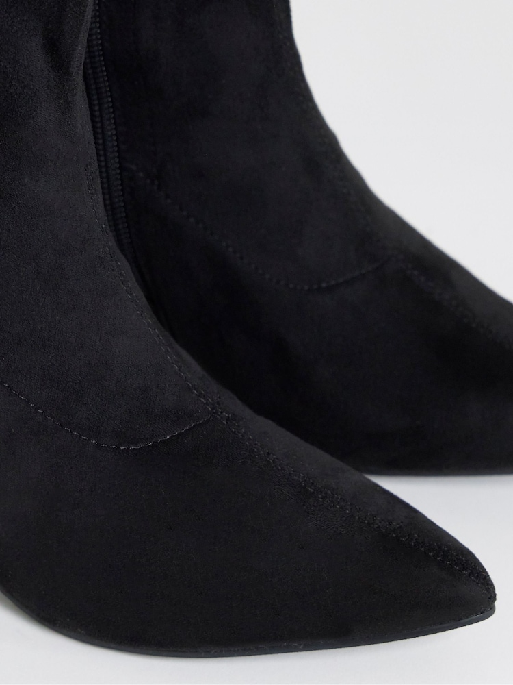 Negro - Botas de tacón de bloque Elásticos con punta de JD Williams - Imagen 4 de 4 Negro - Botas de tacón de bloque Elásticos con punta de JD Williams - Imagen 4 de 4