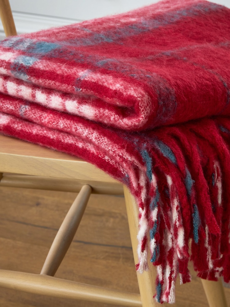 Red Super Soft Ludlow Throw - Image 2 of 4