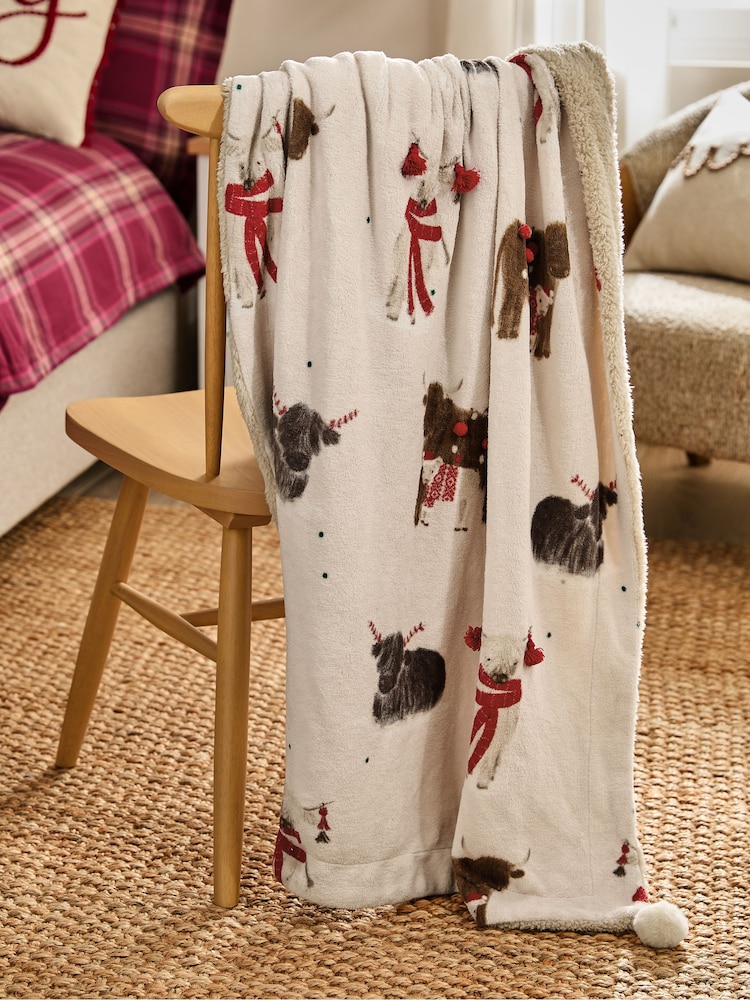 Natural Christmas Hamish Fleece Throw - Image 2 of 6