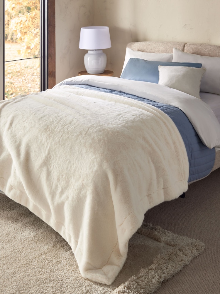 Ivory Extra Cosy Plush Faux Fur Sherpa Reverse Throw - Image 1 of 4