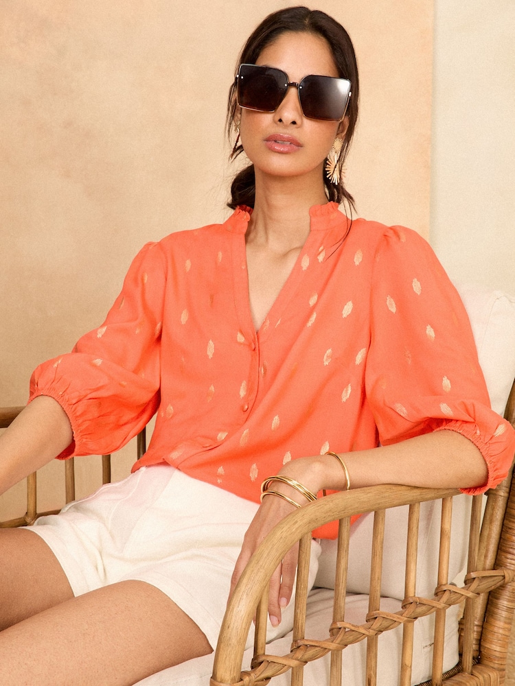 بلوزة مطرزة بأكمام 4/3 وياقة حرف V من Love & Roses - صورة 1 من 1