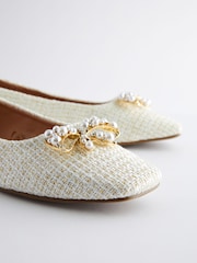 Weiß - Ballerinas mit Fußbett mit Forever-Comfort®-Polsterung, eckiger Zehenpartie und Schleife - Bild 5 von 7