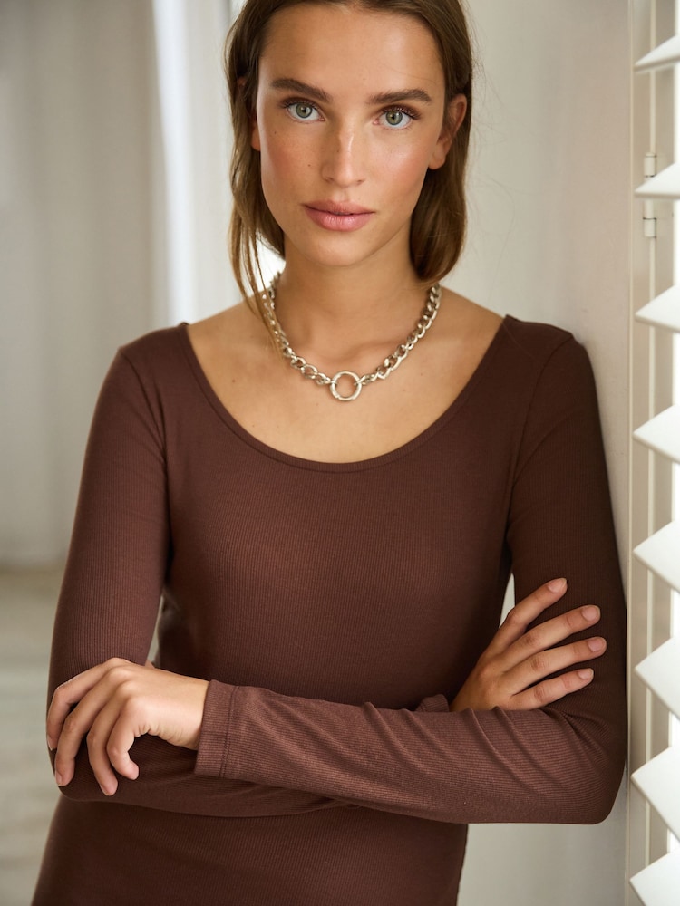 Chocolate Brown Scoop Neck Long Sleeve Ribbed Midaxi Dress - Image 4 of 6