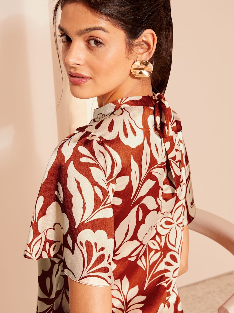 Friends Like These Red Floral Printed Flutter Sleeve Keyhole Blouse - Image 2 of 4