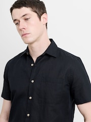 Μαύρο - Πουκάμισο French Connection Cotton Linen Blend Κοντομάνικο με τσέπες στο στήθος και κουμπιά - Εικόνα 2 από 6
