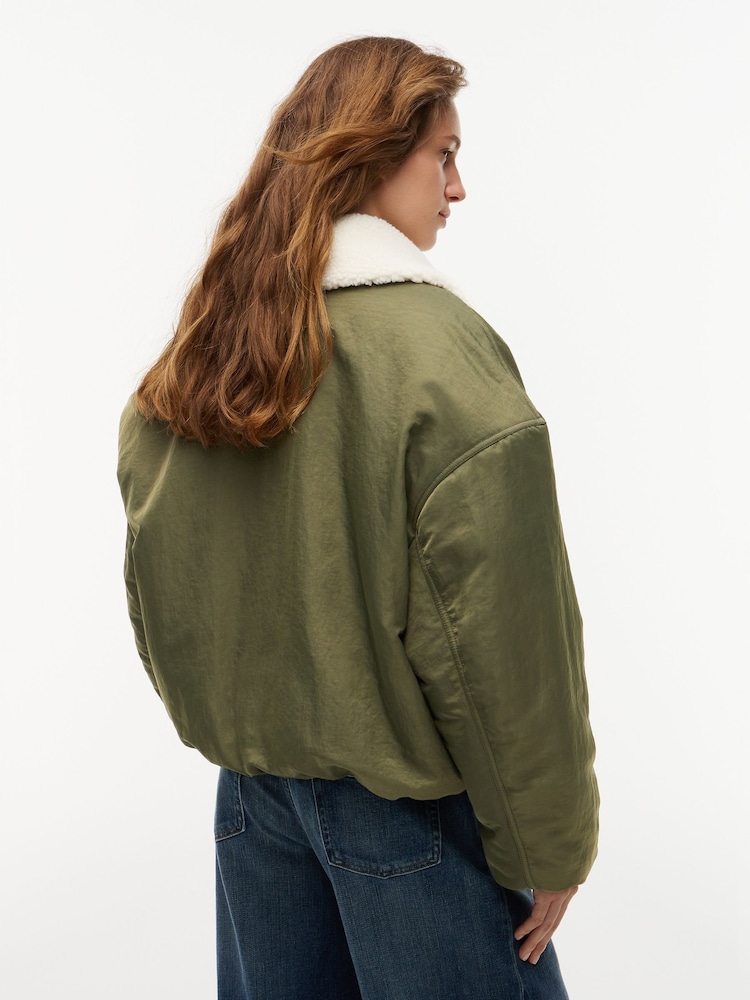 Tommy Jeans Green Faux Fur Collar Oversized Bomber Jacket - Image 2 of 5 Tommy Jeans Green Faux Fur Collar Oversized Bomber Jacket - Image 2 of 5