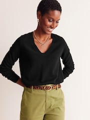 Boden Black Eva Cashmere V-Neck Jumper - Image 4 of 6