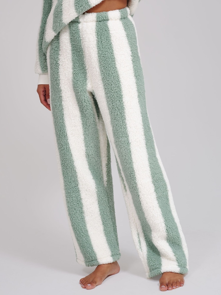 Verde - Conjunto Loungeable de jersey Borg y pantalones Wide Leg - Imagen 4 de 4 Verde - Conjunto Loungeable de jersey Borg y pantalones Wide Leg - Imagen 4 de 4