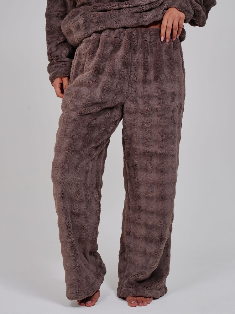 Loungeable Brown Luxury Bubble Fleece Quarter Zip and Trousers Lounge Set - Image 6 of 6