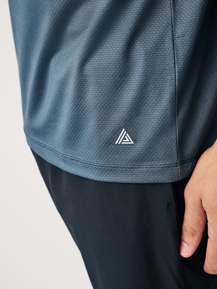 Bleu - Active Gym Texture Training T-Shirt - Image 8 of 11