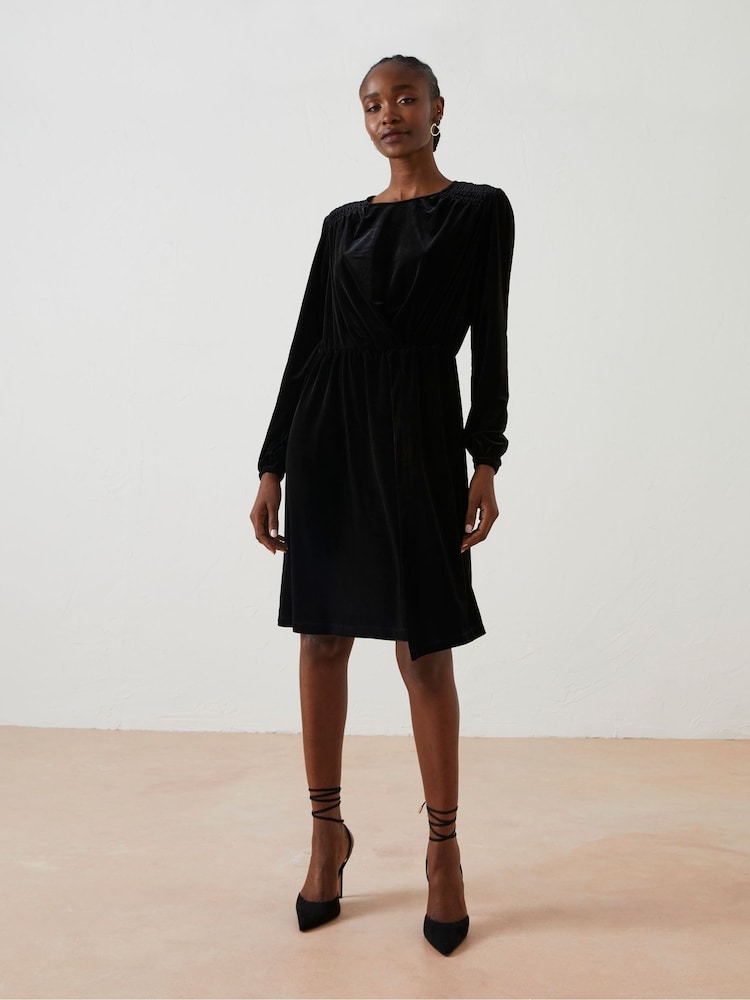 Schwarz - Fatface Annie Samtkleid - Bild 1 von 6 Schwarz - Fatface Annie Samtkleid - Bild 1 von 6