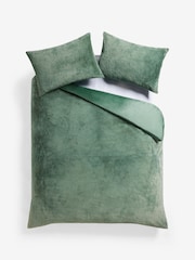 Green Plush Faux Fur Duvet Cover And Pillowcase Set - Image 4 of 4