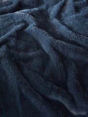 Blue Plush Faux Fur Duvet Cover And Pillowcase Set - Image 5 of 5