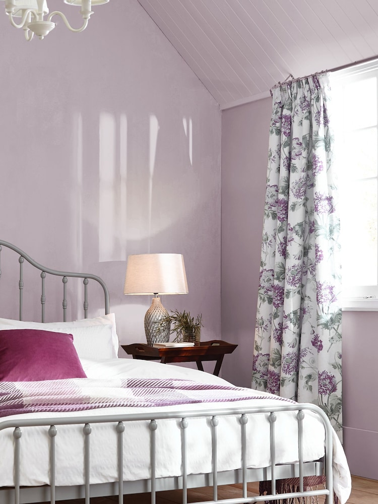 Laura Ashley Pale Heather 2.5 Litre Kitchen And Bathroom Paint - Image 1 of 2