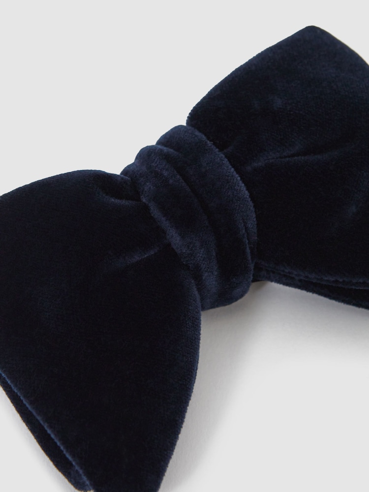 Reiss Navy Hike Velvet Bow Tie - Image 4 of 4
