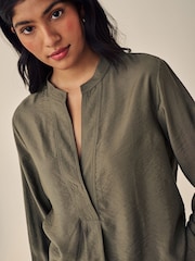 Khaki Green Long Sleeve Textured Overhead V-Neck Blouse - Image 4 of 6