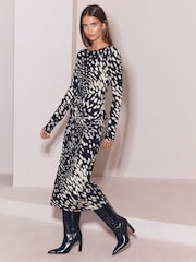 Lipsy Monochrome Animal Deer Print Petite Jersey Tie Waist Long Sleeve Midi Dress - Image 3 of 5