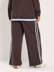 Yours Curve Chocolate Brown 2-in-1 Sweat Top & Jogger Set - Image 4 of 5
