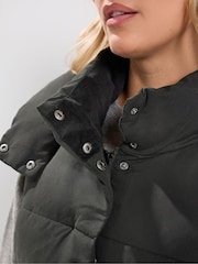 Yours Curve Black Short Padded Gilet - Image 4 of 6