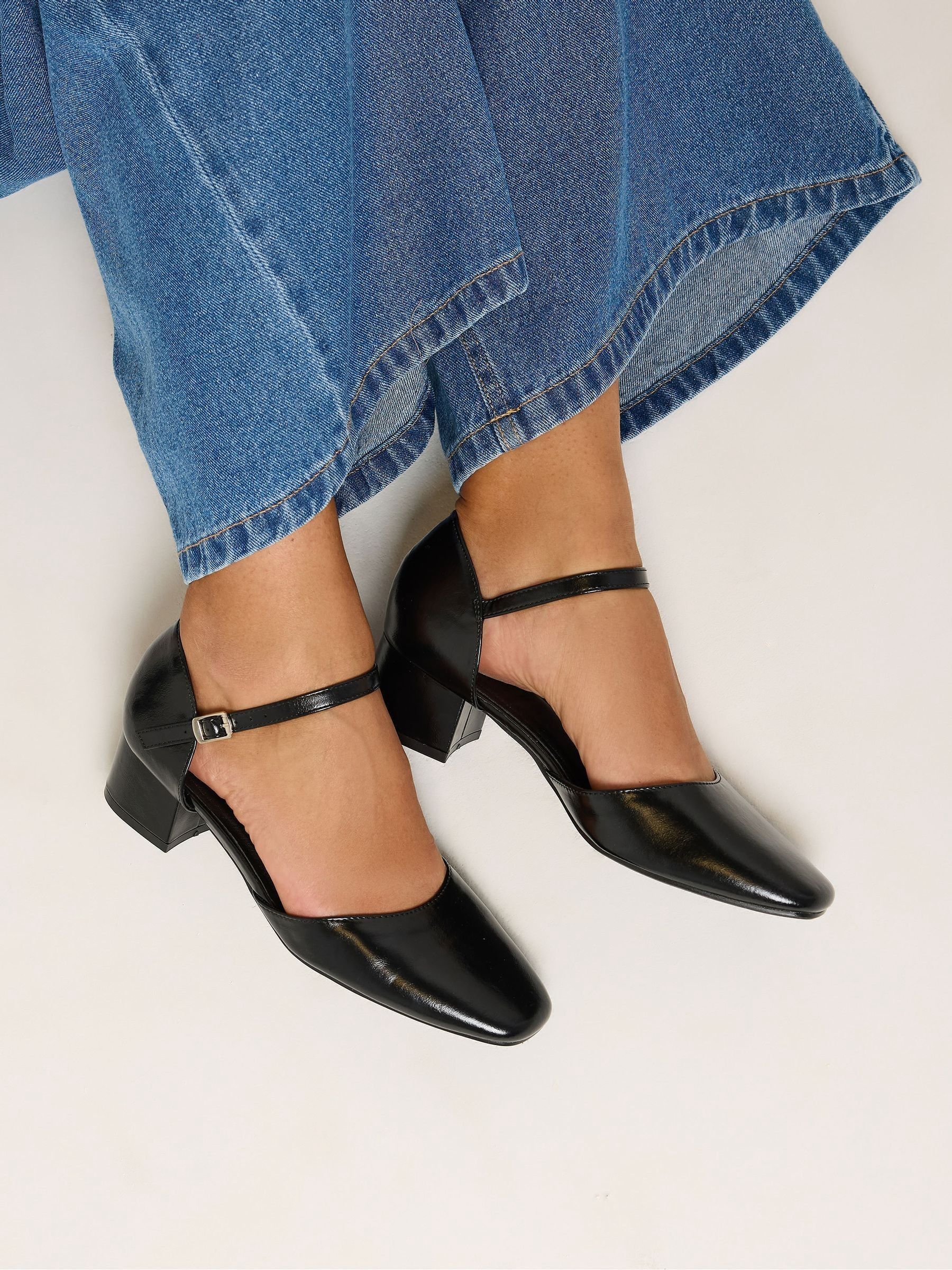 Yours Curve Women's Black Extra Wide Fit Square Toe Block Heels