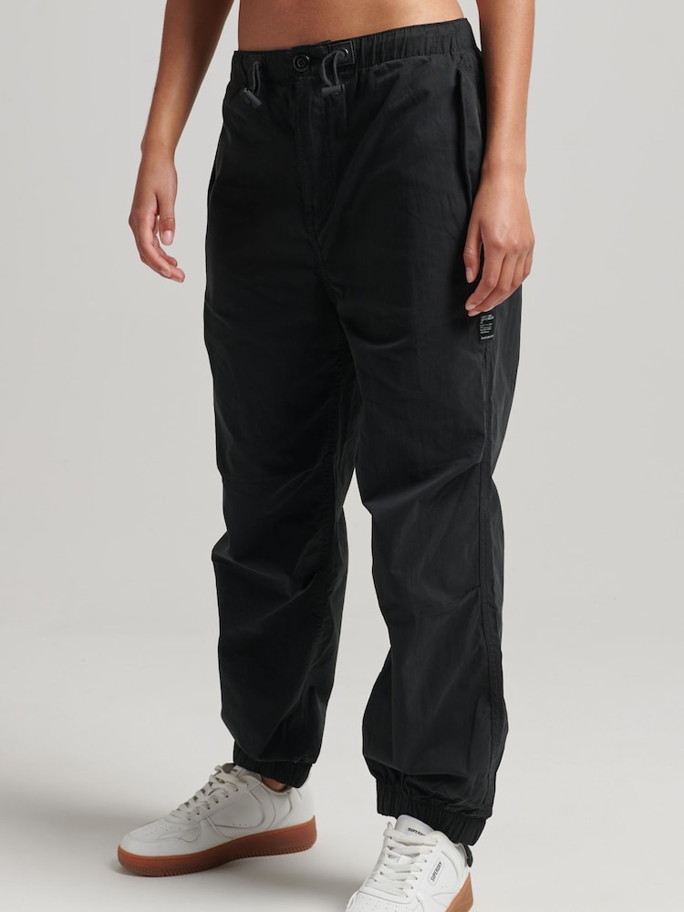 Черный/хромированный - Брюки Superdry Parachute Grip - Изображение 1 из 4