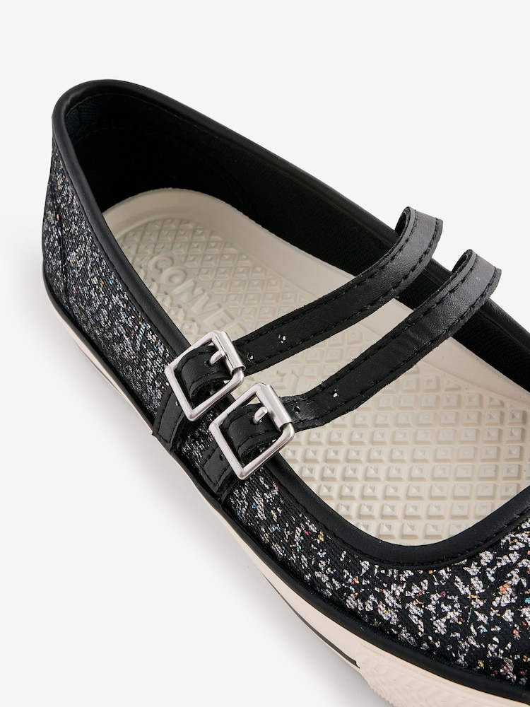 حذاء رياضي بتصميم ماري جين Dainty من تشكيلة Chuck Taylor All Star من Converse - صورة 9 من 9 حذاء رياضي بتصميم ماري جين Dainty من تشكيلة Chuck Taylor All Star من Converse - صورة 9 من 9