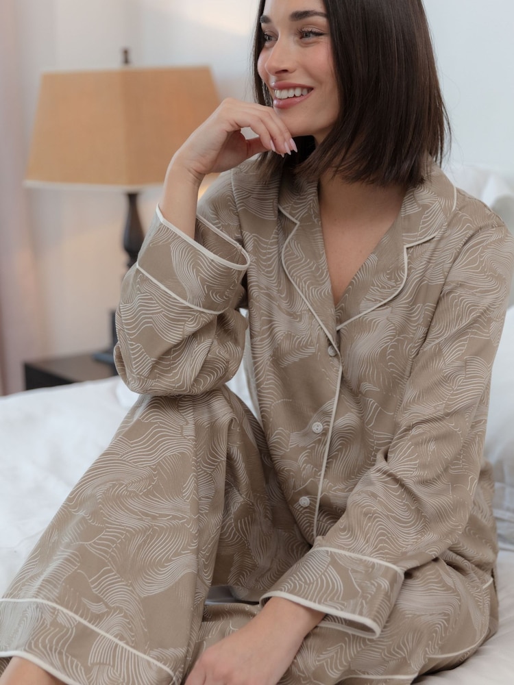 Fable and Eve Wavy Contour Print Wide Leg Pyjamas Set - Image 1 de 4